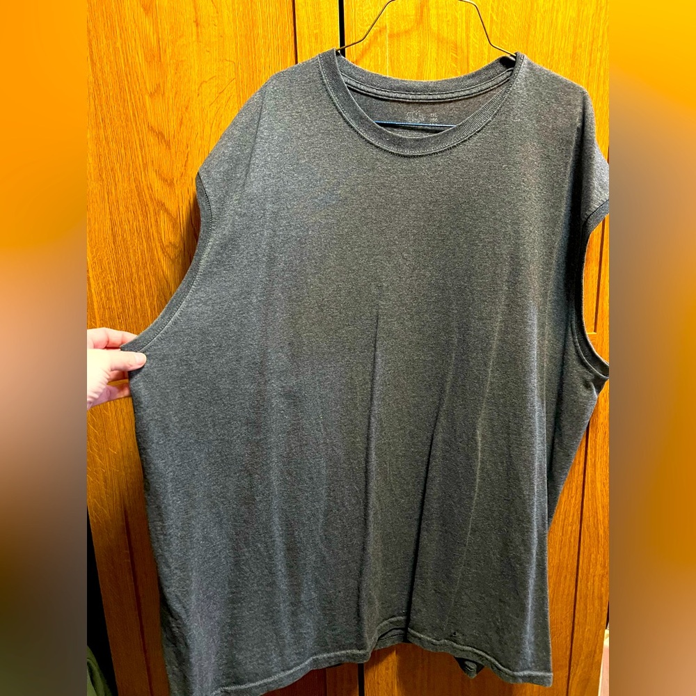 Sleeveless Gray men’s shirt